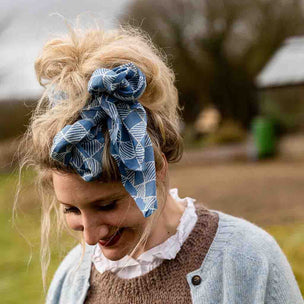 Scarf Square Chequers Blue