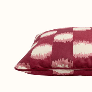 Cushion Piped Ophelia Burgundy