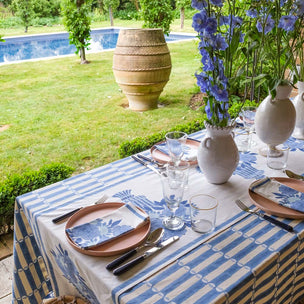 Table Runner Peony Urn Chintz Blue