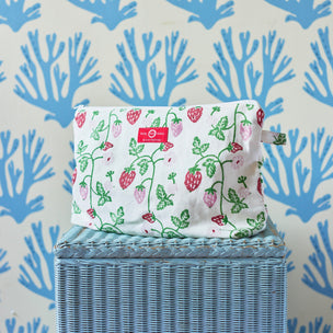 Wash Bag Strawberry